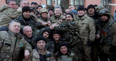 В феврале 2015 Порошенко переиграл Путина (відео) В феврале 2015 Порошенко переиграл Путина (відео)