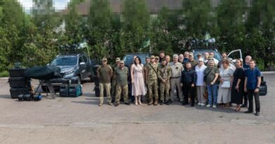 Порошенко передав Кривому Рогу три комплекси «Ай-Петрі» (фото, відео) Порошенко передав Кривому Рогу три комплекси «Ай-Петрі» (фото, відео)